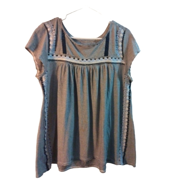 LOFT Tops - Ann Taylor Loft Dark Navy & White Striped Embroidered Ruched- Cap Sleeve Top M